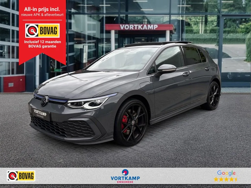Volkswagen Golf (2022) — foto 1