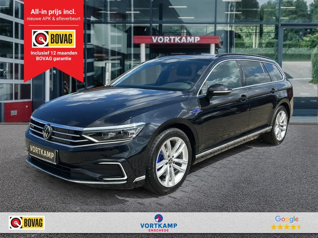 Volkswagen Passat (2022) — foto 1