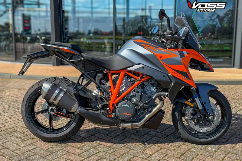 KTM 1290 Super Duke GT (2025)