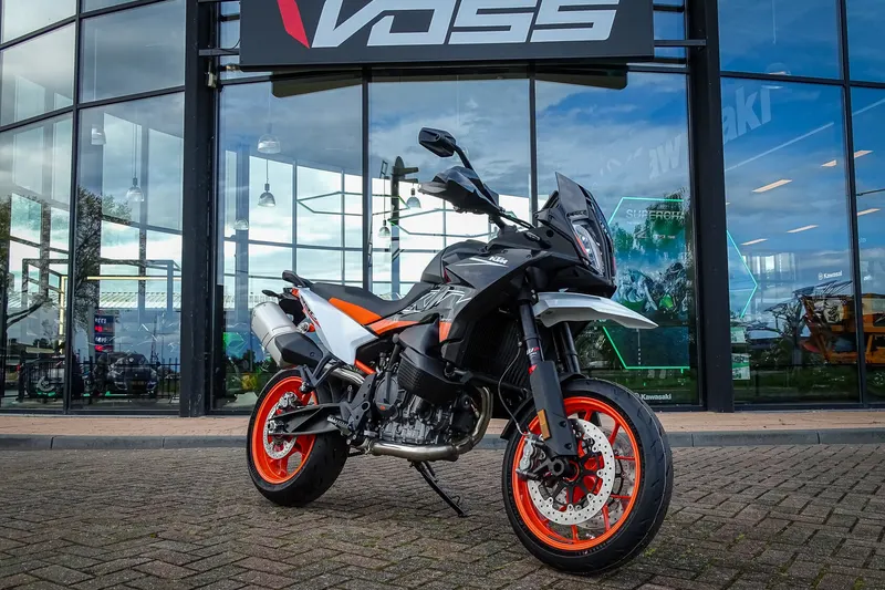 KTM 890 SMT (2025)