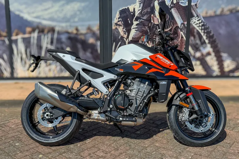 KTM 990 Duke (2026)