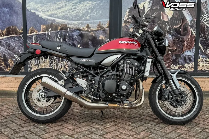 Kawasaki Z900RS (2023)