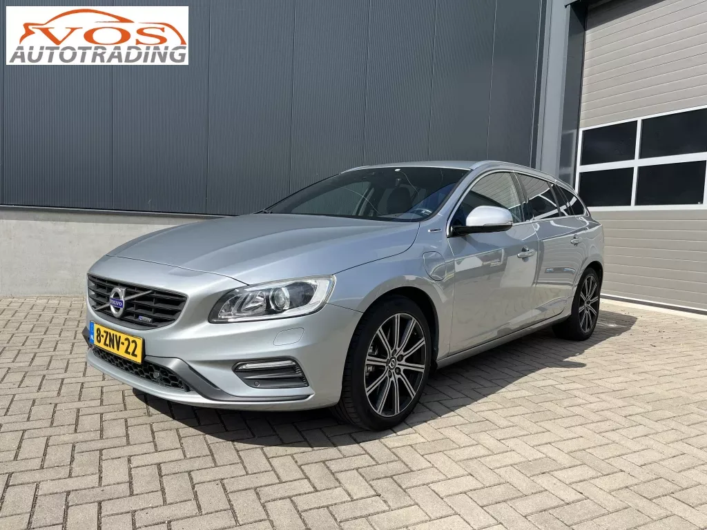 Volvo V60 (2015) — foto 1