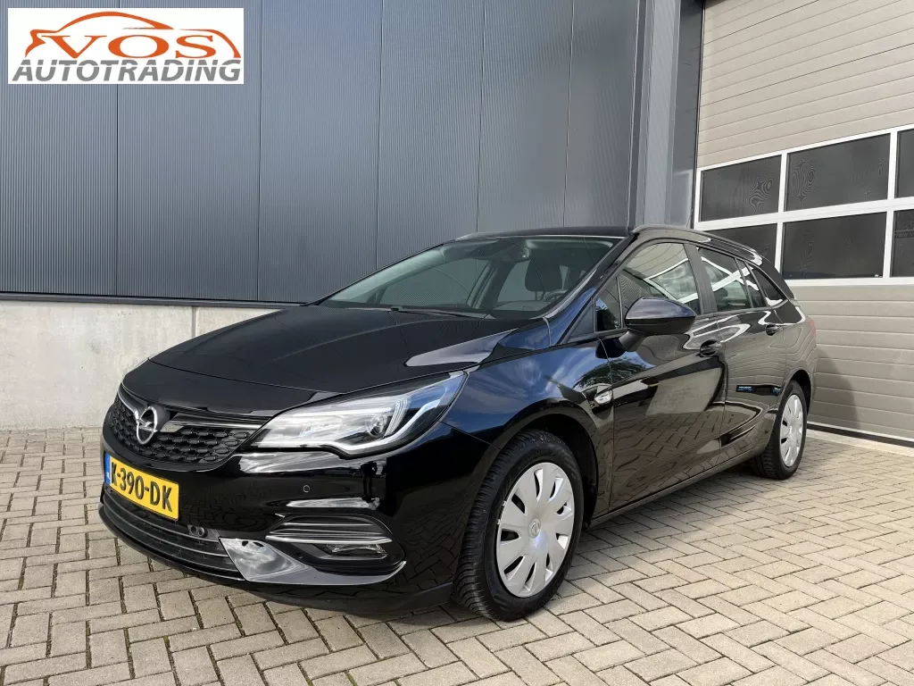 Opel Astra (2020) — foto 1