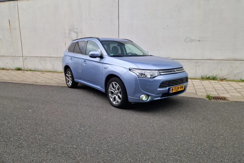 Mitsubishi Outlander (2014)