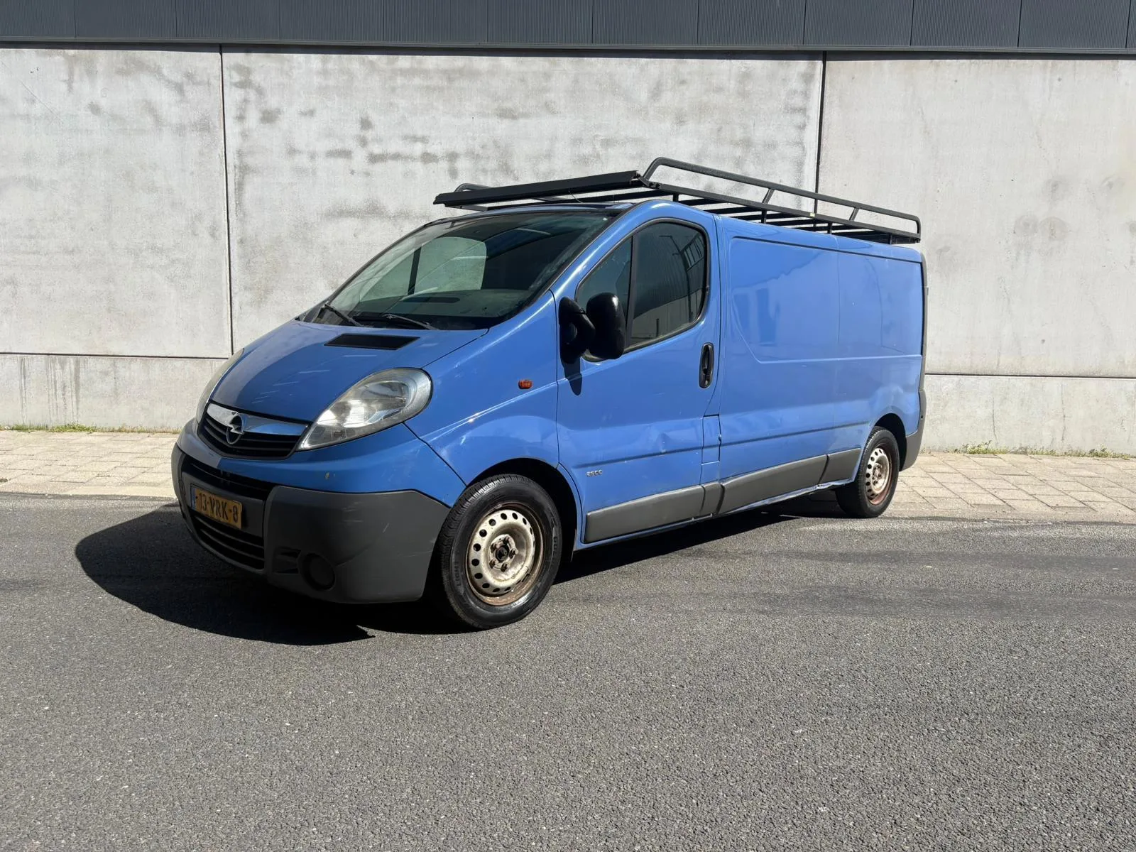 Opel Vivaro (2008) — foto 1