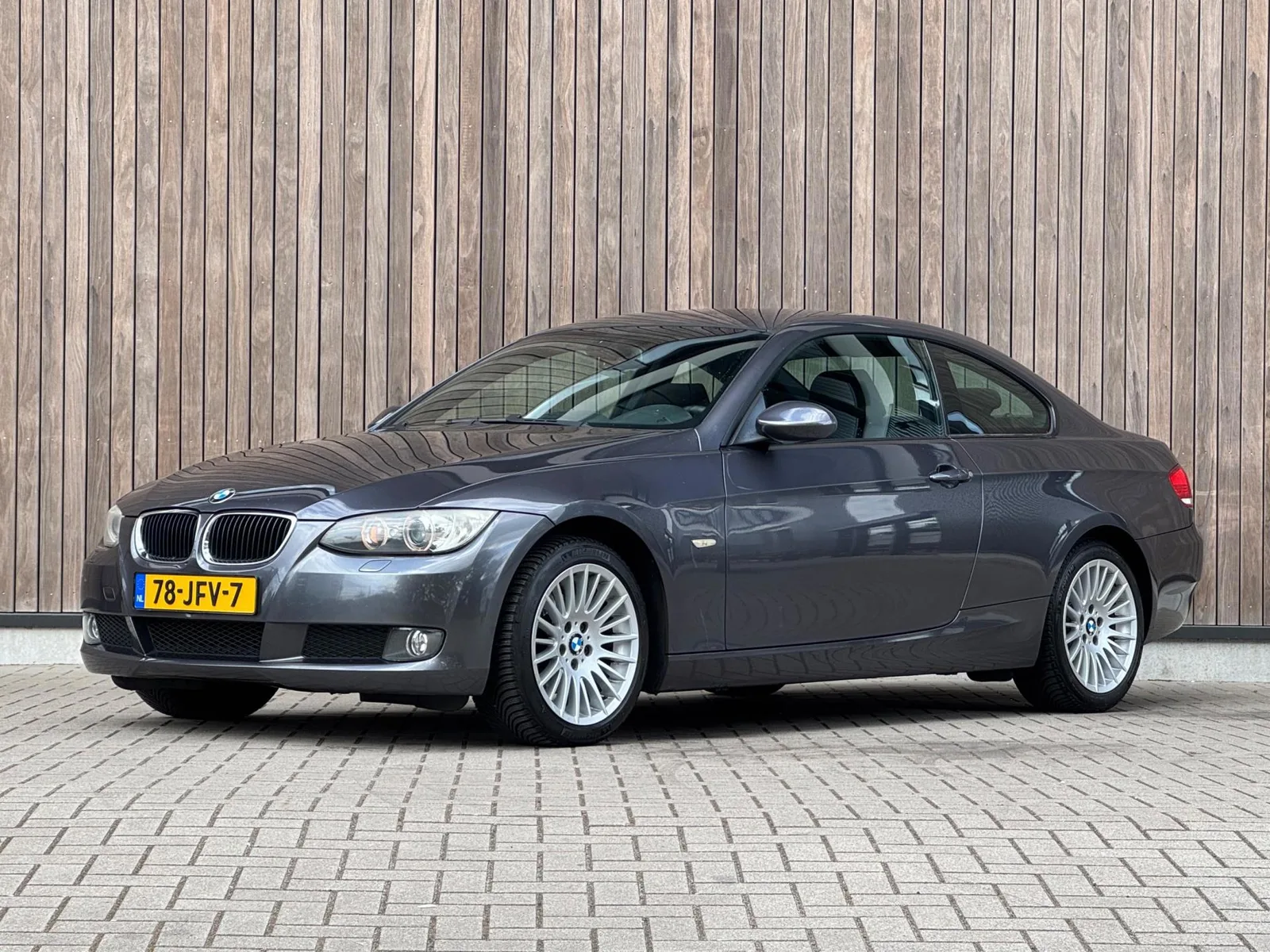 BMW 3-Serie (2009) — foto 1