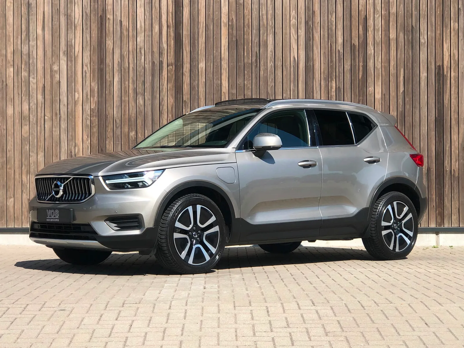 Volvo XC40 (2021) — foto 1