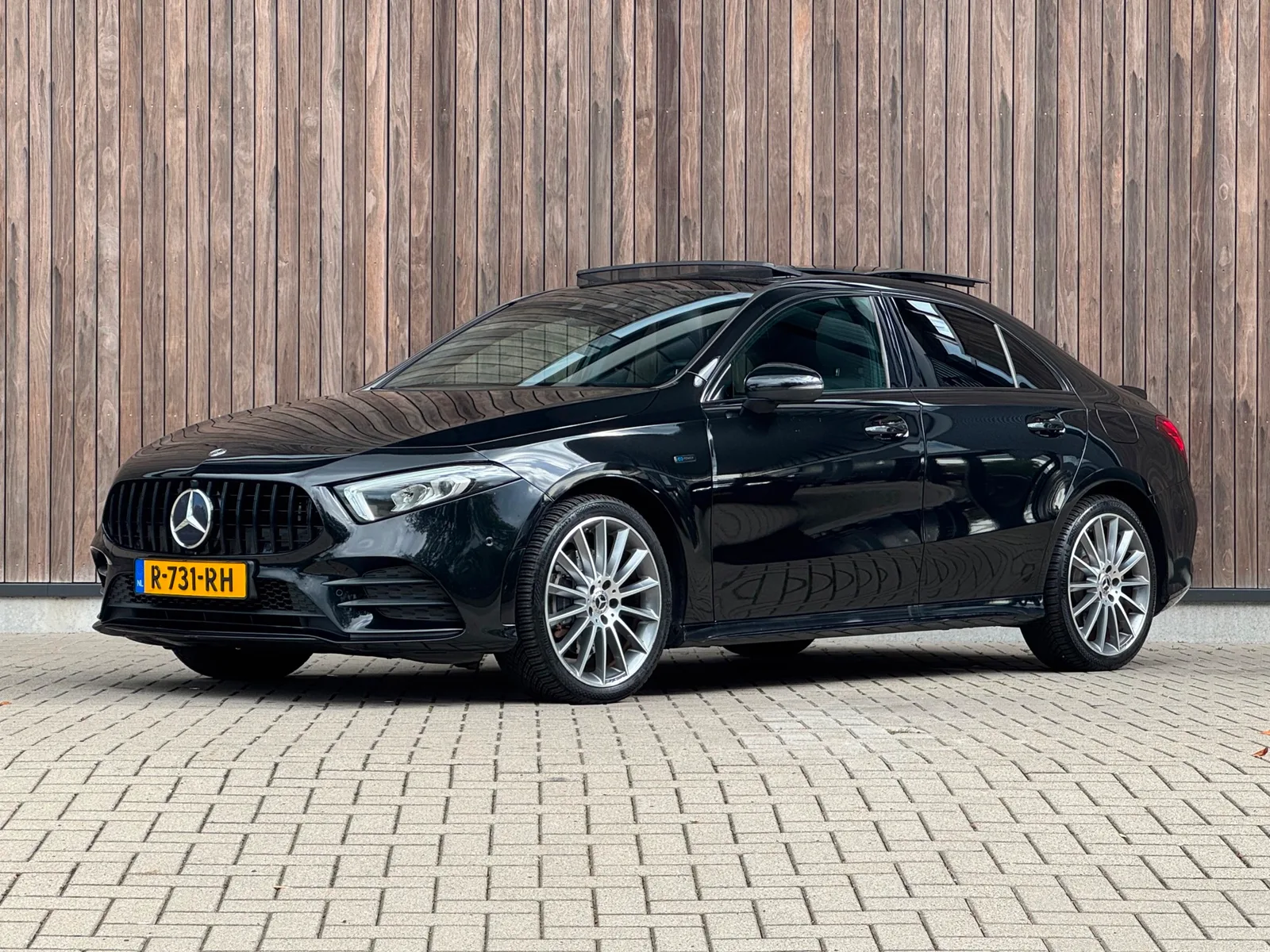 Mercedes-Benz A-Klasse (2020) — foto 1