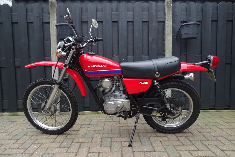 Kawasaki KL 250 (0)