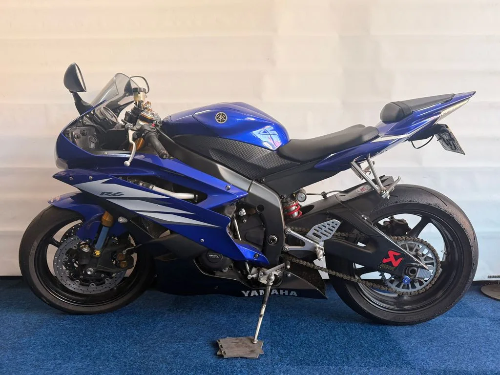 Yamaha YZF-R6 (2006) — foto 1