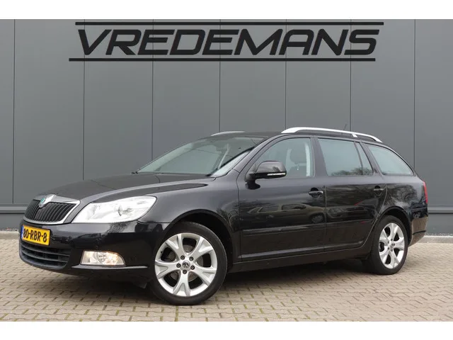 Škoda Octavia (2011) — foto 1