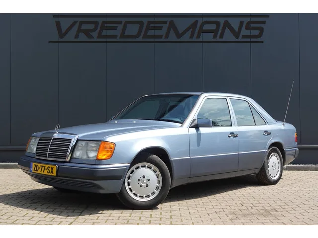 Mercedes-Benz E-Klasse (1990) — foto 1
