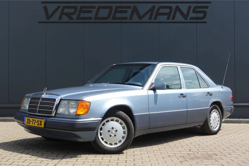 Mercedes-Benz E-Klasse (1990)