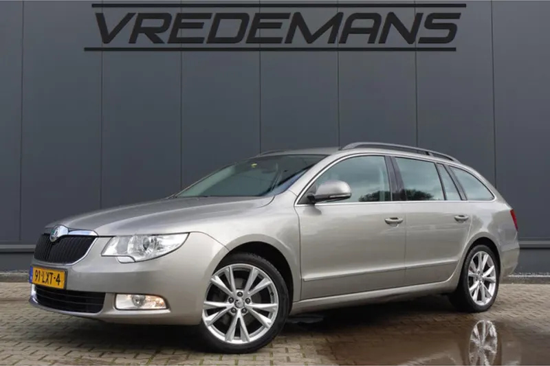 Škoda Superb (2010)