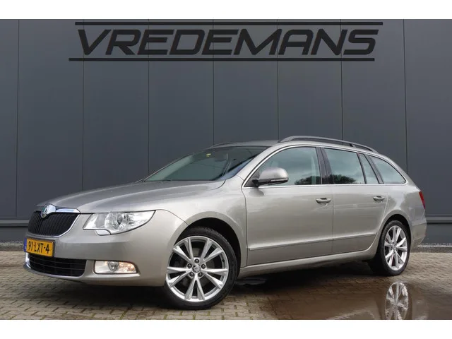 Škoda Superb (2010) — foto 1