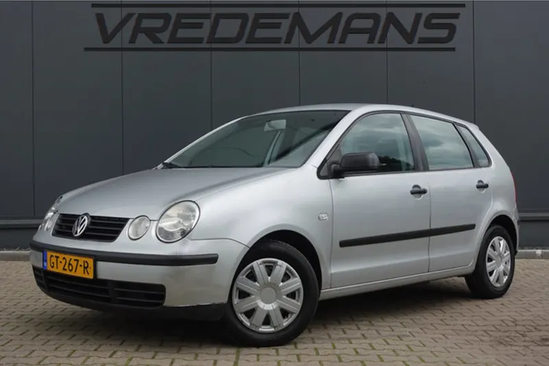 Volkswagen Polo (2003)