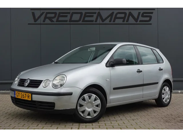Volkswagen Polo (2003) — foto 1