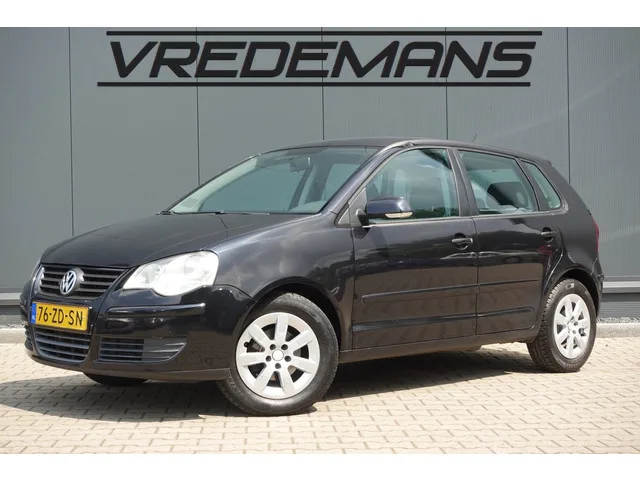 Volkswagen Polo (2008) — foto 1