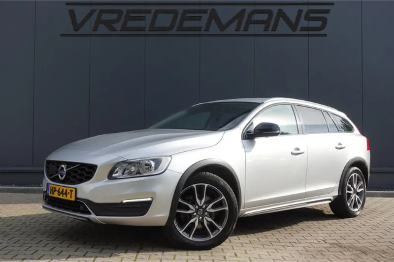 Volvo V60 (2015)