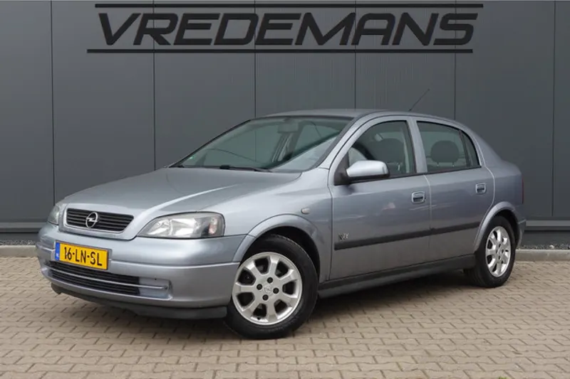 Opel Astra (2003)