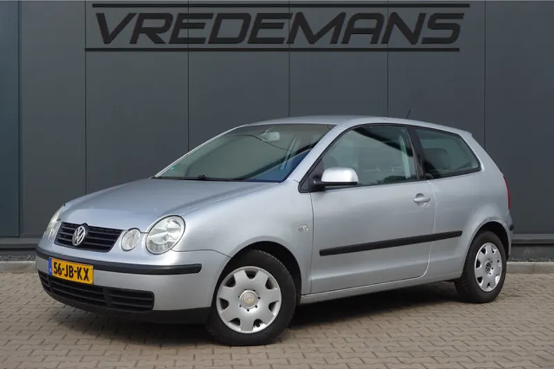 Volkswagen Polo (2002)