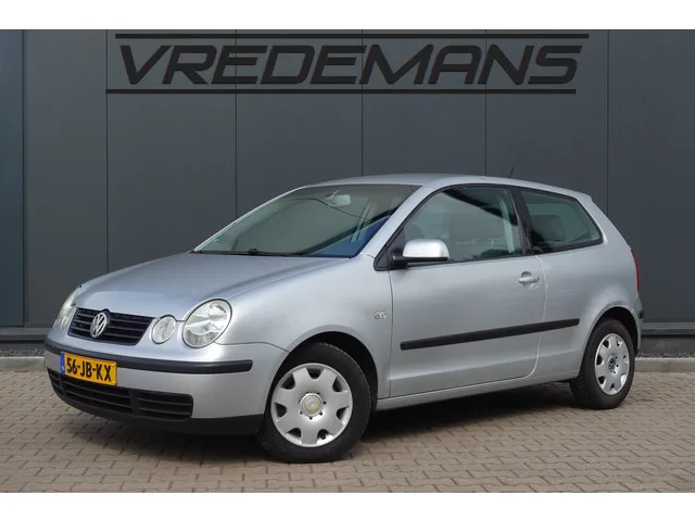 Volkswagen Polo (2002) — foto 1