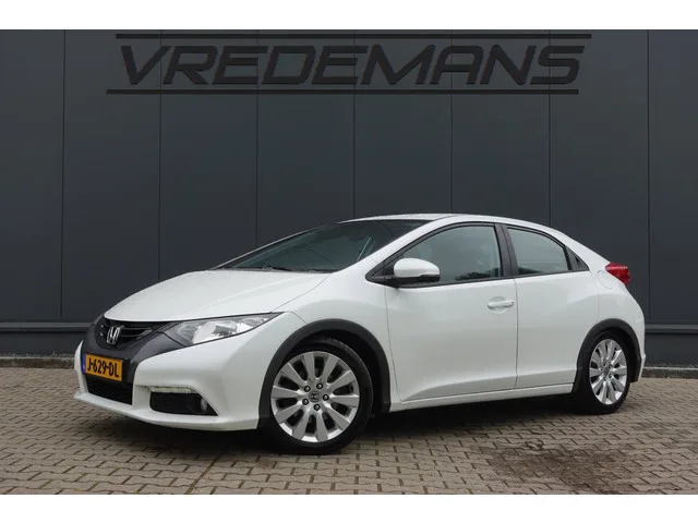 Honda Civic (2014) — foto 1