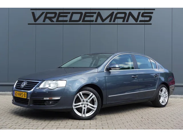 Volkswagen Passat (2009) — foto 1