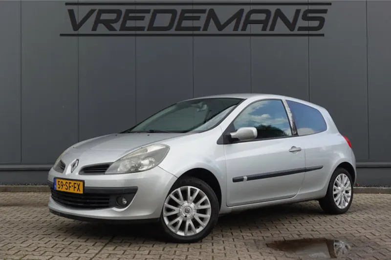 Renault Clio (2005)