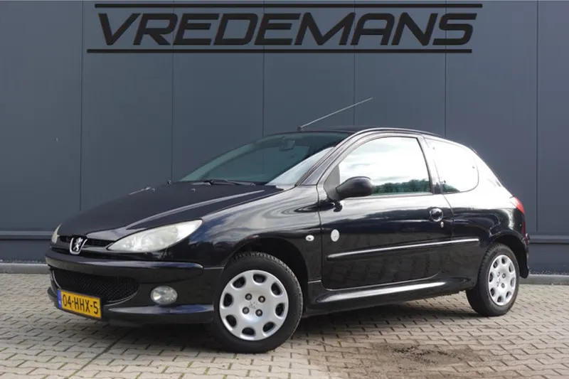 Peugeot 206 (2008)