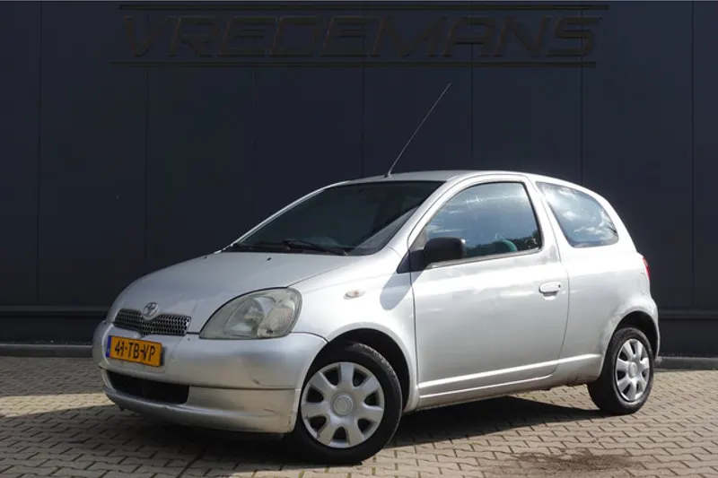 Toyota Yaris (2001)