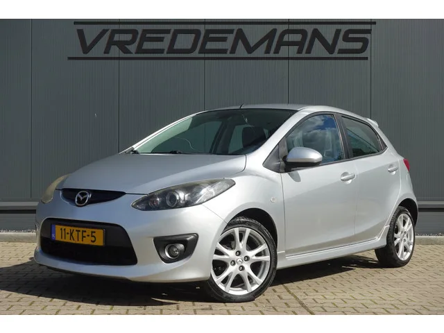 Mazda 2 (2010) — foto 1
