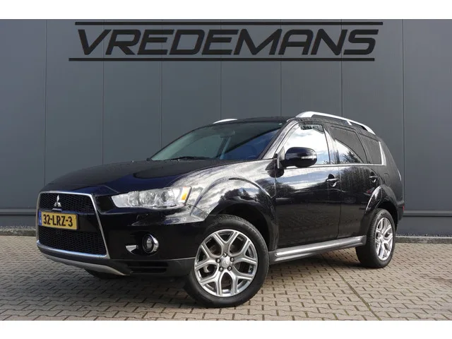 Mitsubishi Outlander (2010) — foto 1