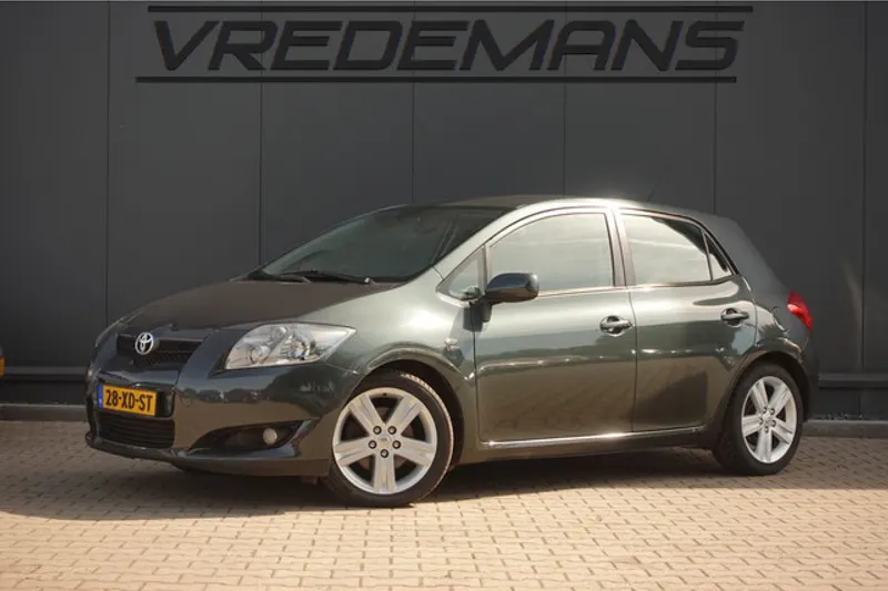 Toyota Auris (2007)