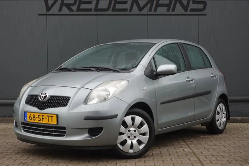 Toyota Yaris (2006)