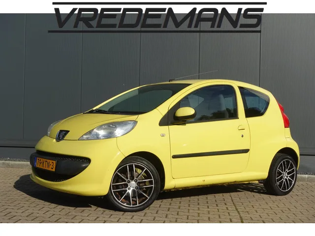 Peugeot 107 (2008) — foto 1
