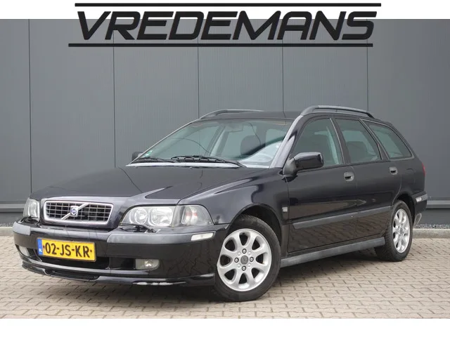 Volvo V40 (2002) — foto 1