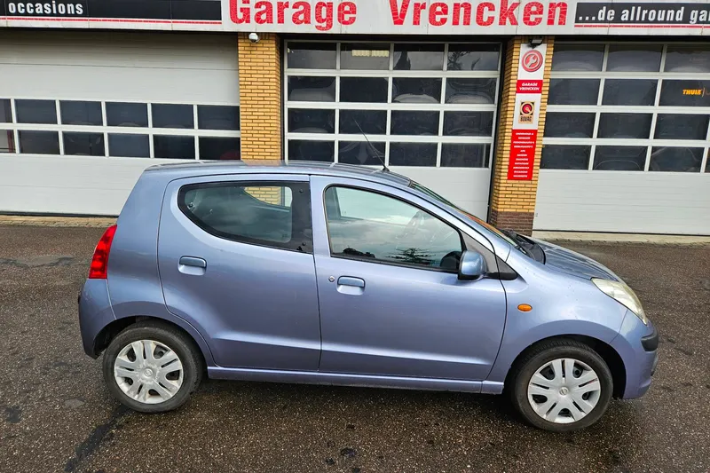 Nissan Pixo (2010)
