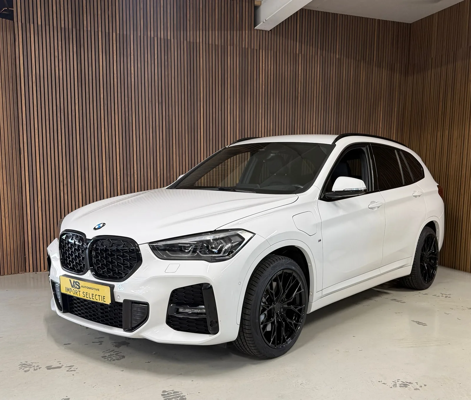 BMW X1 (2021) — foto 1