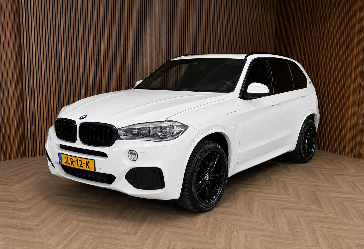 BMW X5 (2017) — foto 1