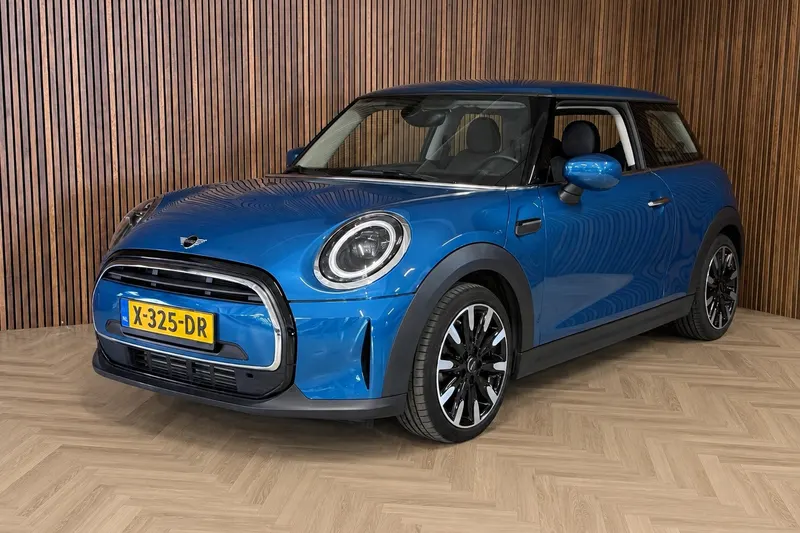 MINI One (2022)