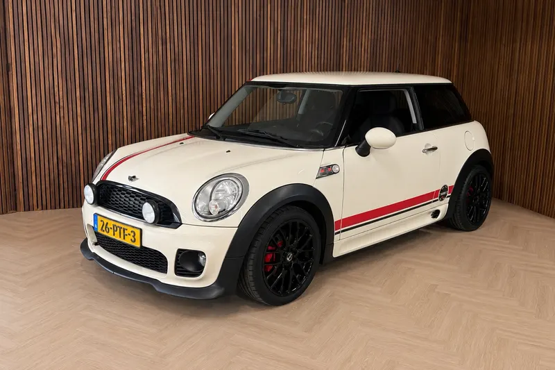 MINI John Cooper Works (2011)