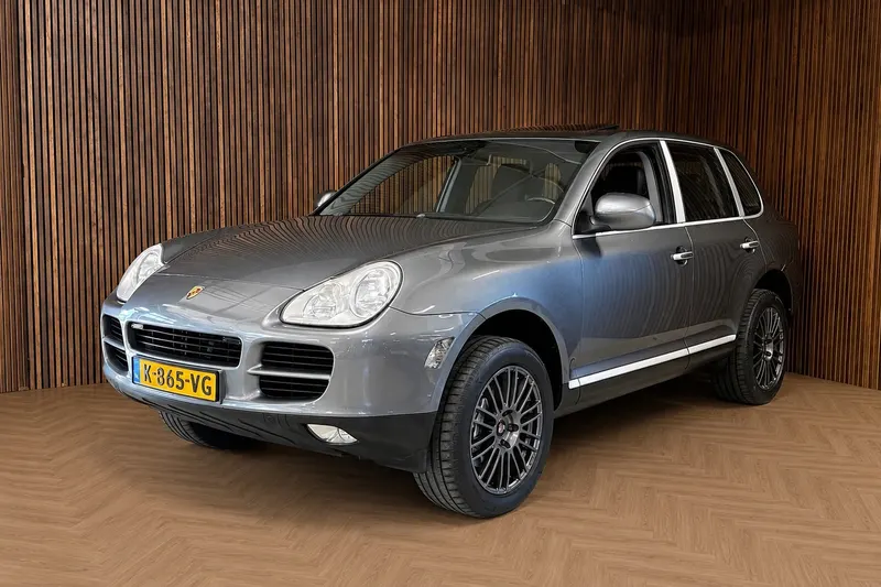 Porsche Cayenne (2003)