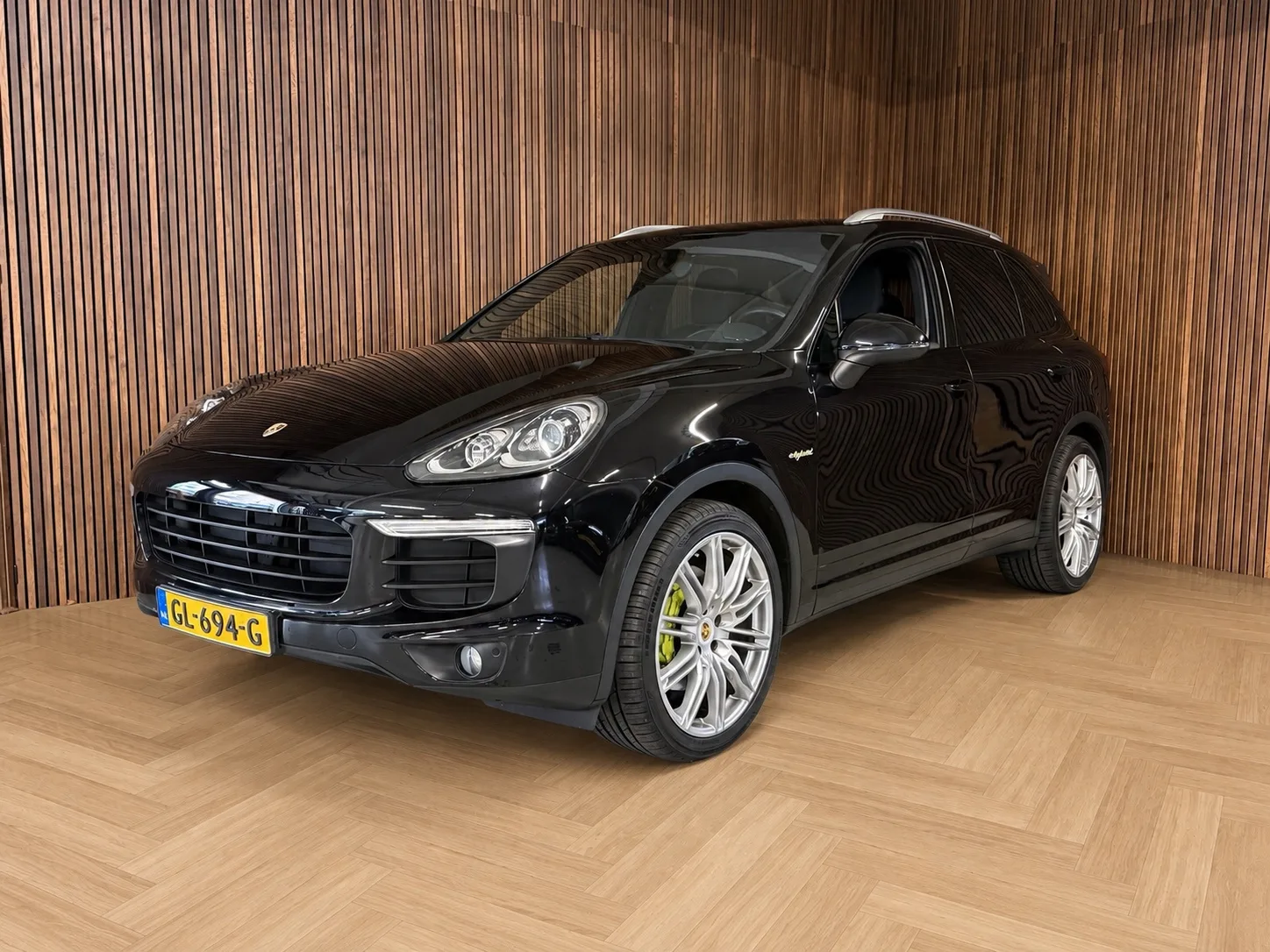 Porsche Cayenne (2015) — foto 1