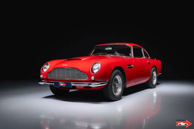 Aston Martin DB4 (1963)
