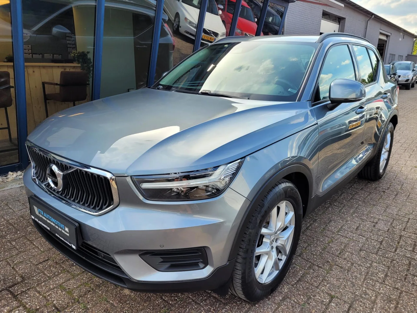 Volvo XC40 (2018) — foto 1