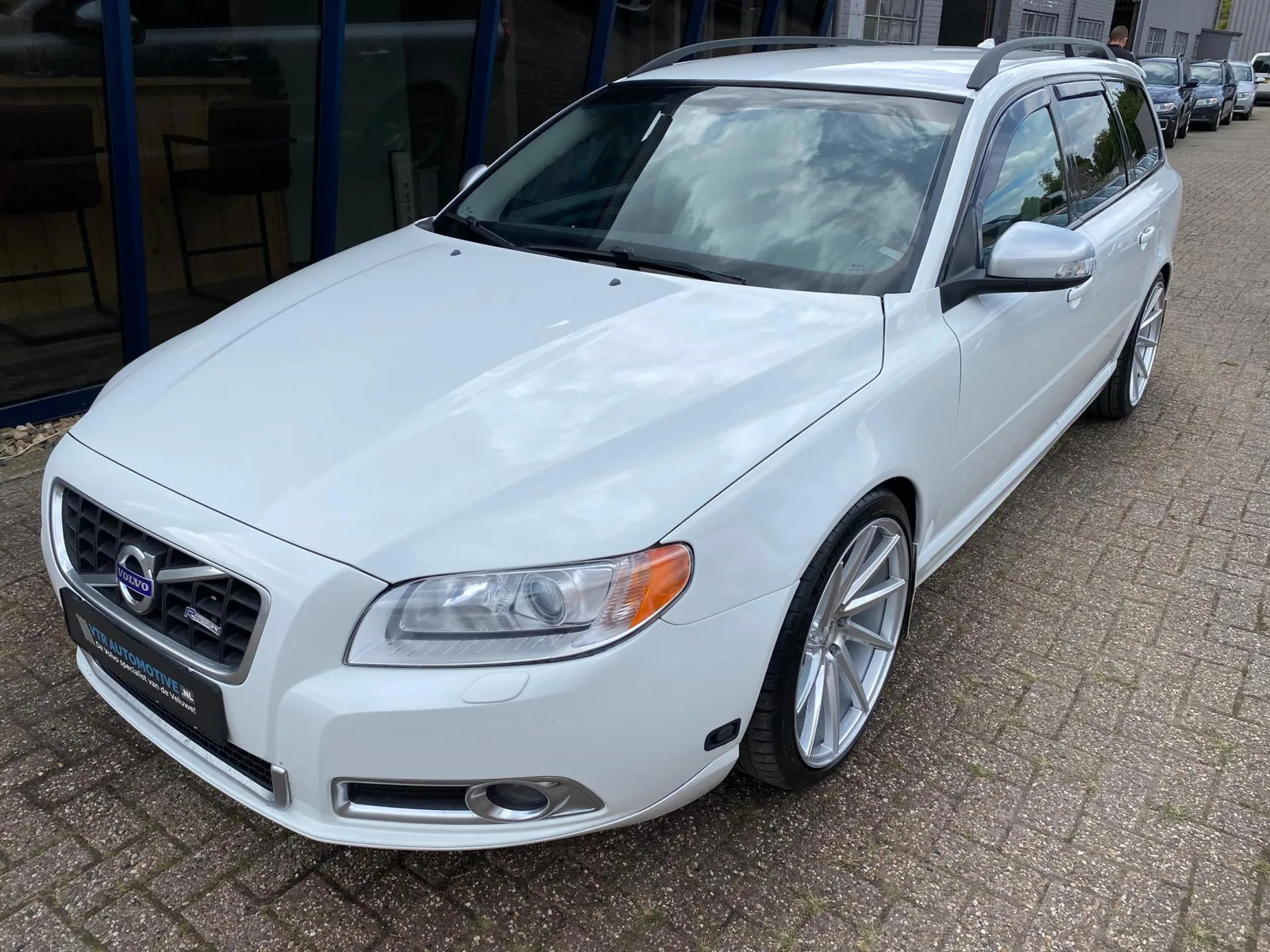 Volvo V70 (2010) — foto 1