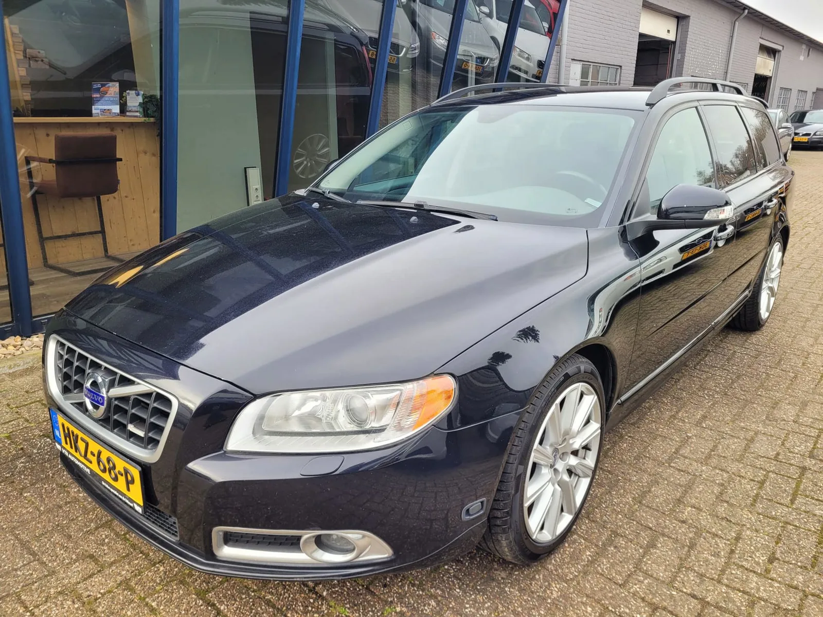 Volvo V70 (2010) — foto 1