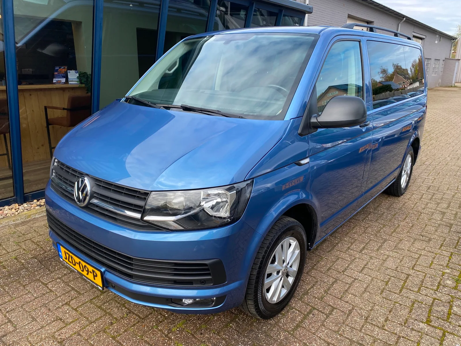 Volkswagen Transporter (2016) — foto 1